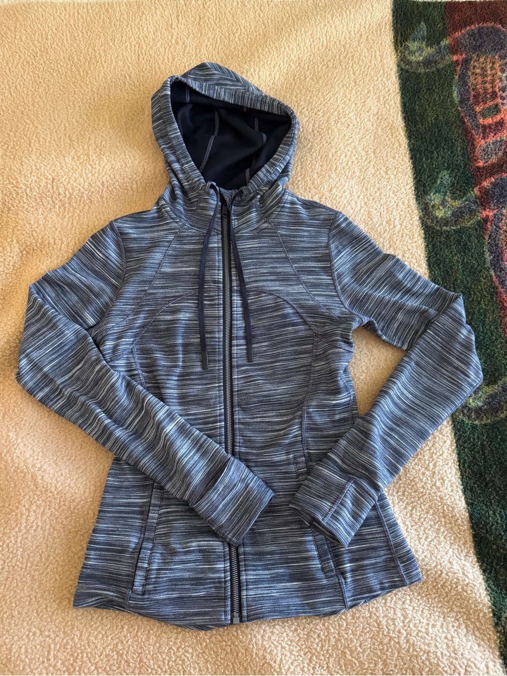 lululemon define hoodie - size 8